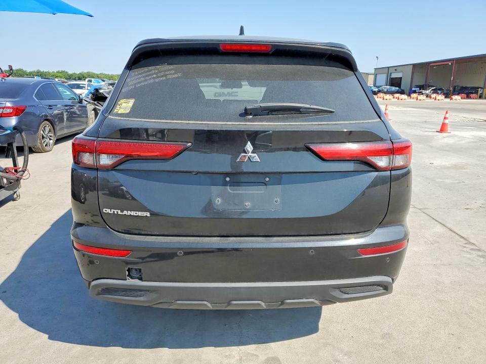 2022 Mitsubishi Outlander VIN JA4J3TA81NZ002757 COPART salvage auction — MINOR DENT/SCRATCHES, Tx - Certificate Of Title (P), sold $7,900 on 2026-08-19 (photo 6)