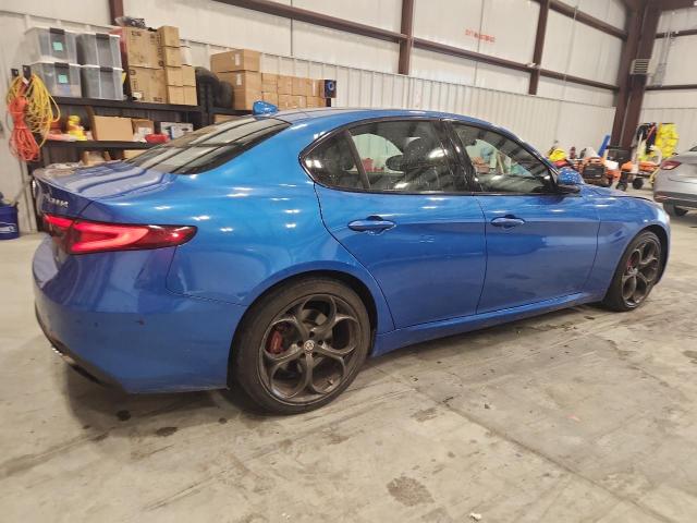 2018 Alfa romeo Giulia VIN ZARFAEEN4J7579825 COPART salvage auction — NORMAL WEAR, Fl - Certificate Of Title, sold $3,500 on 2026-08-21 (photo 3)