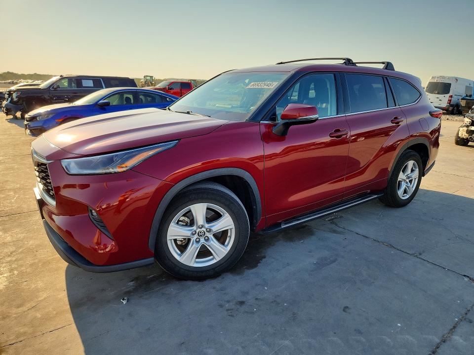 2021 Toyota Highlander VIN 5TDZZRAH5MS532031 — COPART salvage auction photo