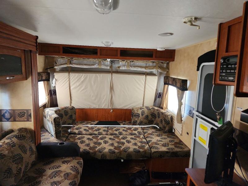 2011 Jayco Jay feather VIN 1UJBJHBL7B1JB0144 COPART salvage auction — NORMAL WEAR, IL - CERTIFICATE OF TITLE, sold $375 on 2026-09-08 (photo 5)