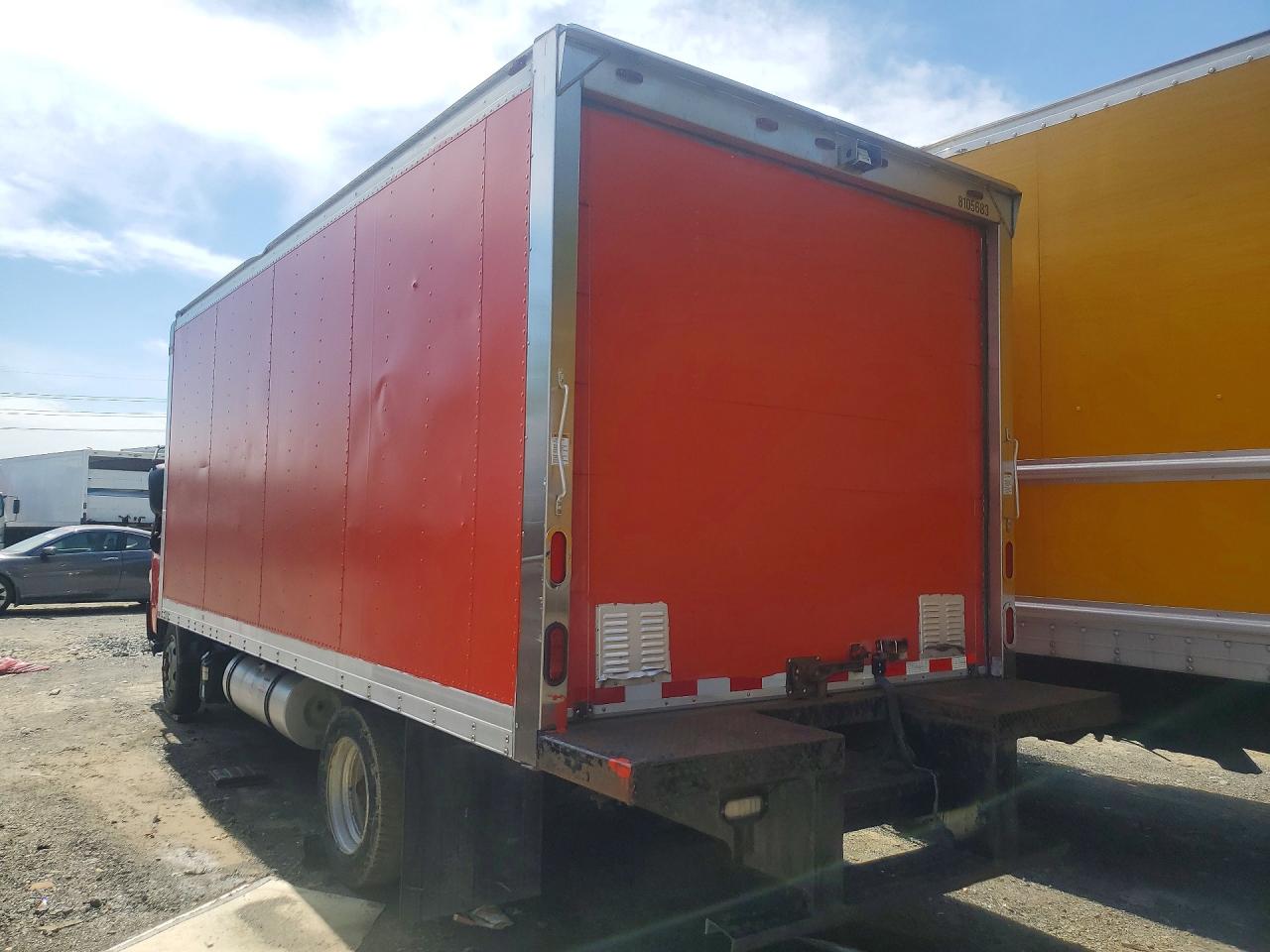2017 Hino 195 VIN JHHSDM2H2HK005821 COPART salvage auction — Minor Dent/Scratches, MD - CERTIFICATE OF TITLE (P), sold $2,200 on 2026-09-29 (photo 2)