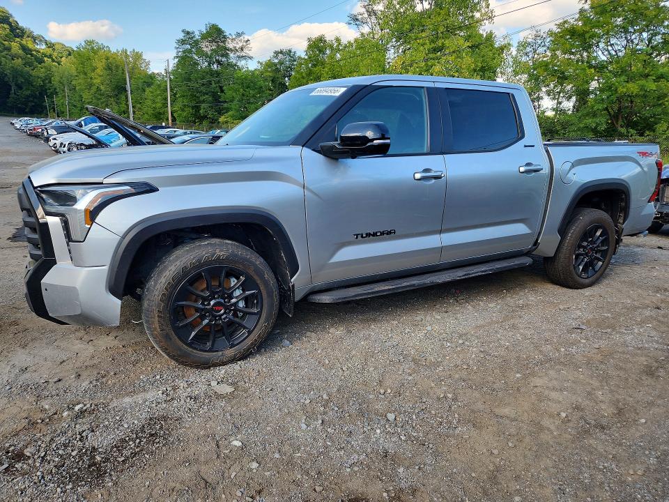 2025 Toyota Tundra VIN 5TFWA5DB2SX254416 — COPART salvage auction photo