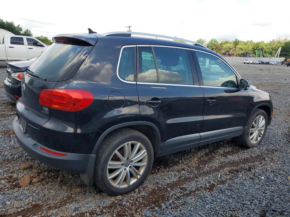 2016 Volkswagen Tiguan VIN WVGBV7AX6GW588262 COPART salvage auction — MINOR DENT/SCRATCHES, NJ - CERTIFICATE OF TITLE, sold $1,100 on 2026-08-14 (photo 3)