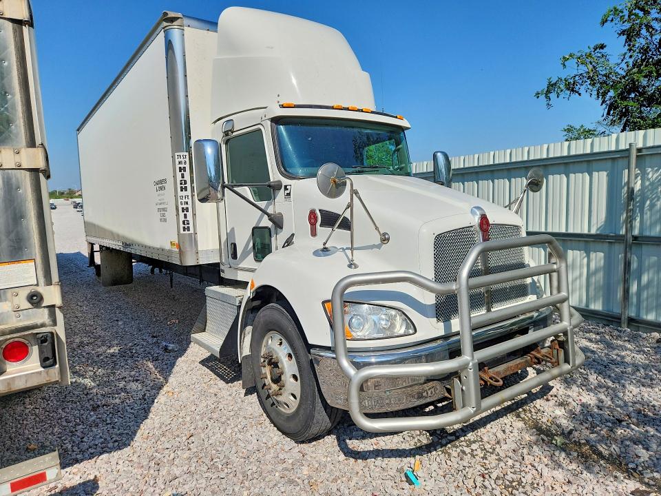 2021 Kenworth Construction VIN 2NKHHM6X8MM418370 COPART salvage auction — REAR END, WI - CERT OF TITLE-SALVAGE VEHICLE, sold $3,550 on 2026-09-02 (photo 4)
