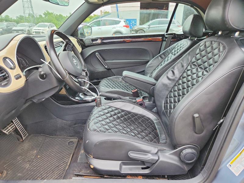 2019 Volkswagen Beetle VIN 3VW5DAAT4KM512219 COPART salvage auction — NORMAL WEAR, Salvage Title, sold $9,800 on 2026-08-12 (photo 7)