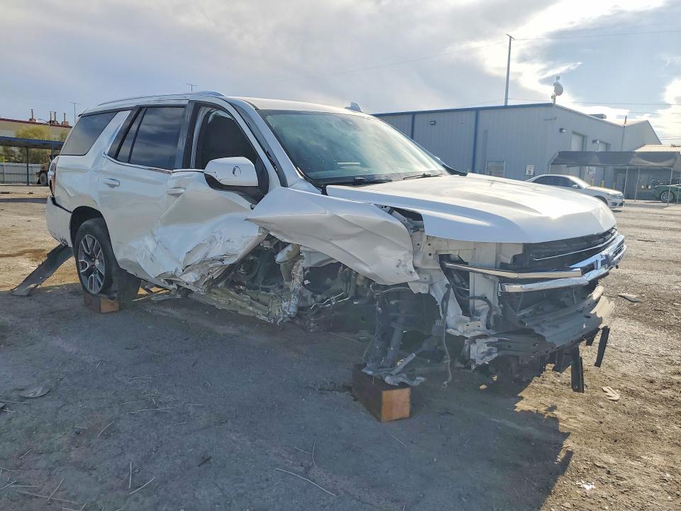 2021 Chevrolet Tahoe VIN 1GNSCNKTXMR395639 COPART salvage auction — FRONT END, NV - SALVAGE TITLE, sold $14,000 on 2026-08-27 (photo 4)