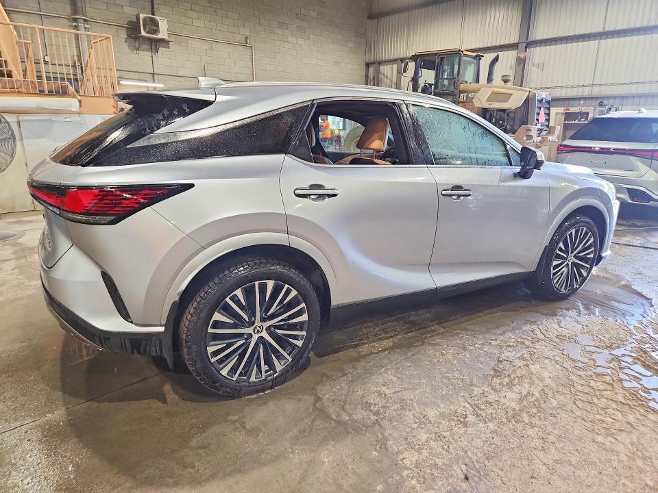2024 Lexus Rx 350 VIN 2T2BAMCA9RC083962 COPART salvage auction — SIDE, Qc - Aucune Mention, sold $38,750 on 2026-09-01 (photo 3)