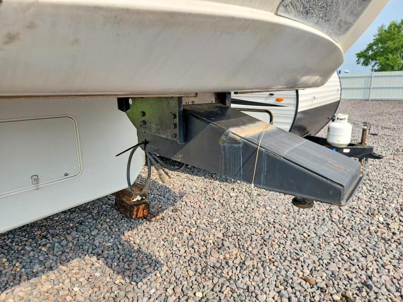 2011 Jayco Eagle VIN 1UJCJ0BU7B1LC0063 COPART salvage auction — ROLLOVER, IL - SALVAGE CERTIFICATE, sold $10 on 2026-09-04 (photo 8)