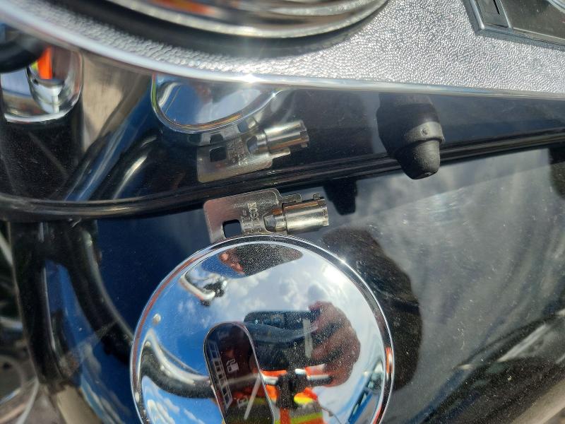 2004 Harley-davidson Flstci VIN 1HD1BWB1X4Y039739 COPART salvage auction — SIDE, NM - CERT OF TITLE-SALVAGE, sold $2,300 on 2026-09-21 (photo 8)