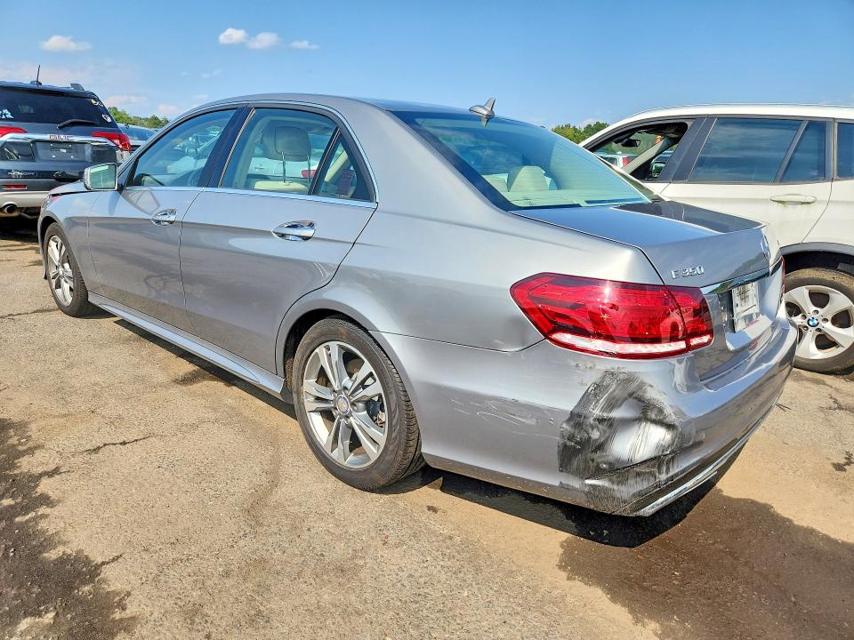 2014 Mercedes-benz E-klasse VIN WDDHF8JB9EB017526 COPART salvage auction — REAR END, Salvage Title, sold $8,100 on 2026-08-18 (photo 2)