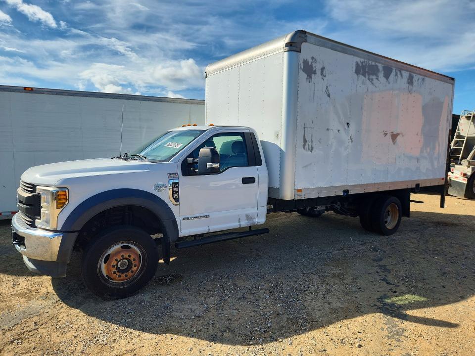 2018 Ford F550 VIN 1FDUF5HT7JEB41949 COPART salvage auction — MINOR DENT/SCRATCHES, Fl - Certificate Of Title, sold $9,500 on 2026-08-24 (photo 1)