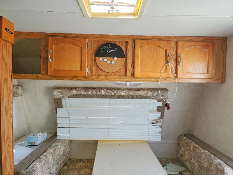 2004 Gulf stream Stream VIN 1NL1XTL2141011744 COPART salvage auction — VANDALISM, CO - PUBLIC - SALVAGE TITLE, sold $500 on 2026-09-04 (photo 5)