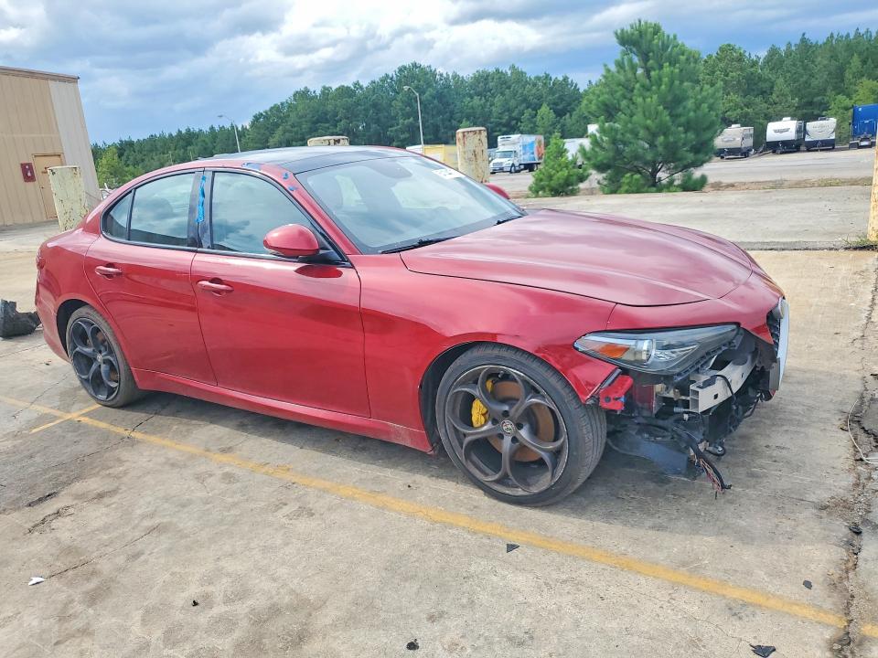 2017 Alfa romeo Giulia VIN ZARFAECN1H7561781 COPART salvage auction — FRONT END, Ga - Certificate Of Title (P), sold $5,000 on 2026-08-25 (photo 4)