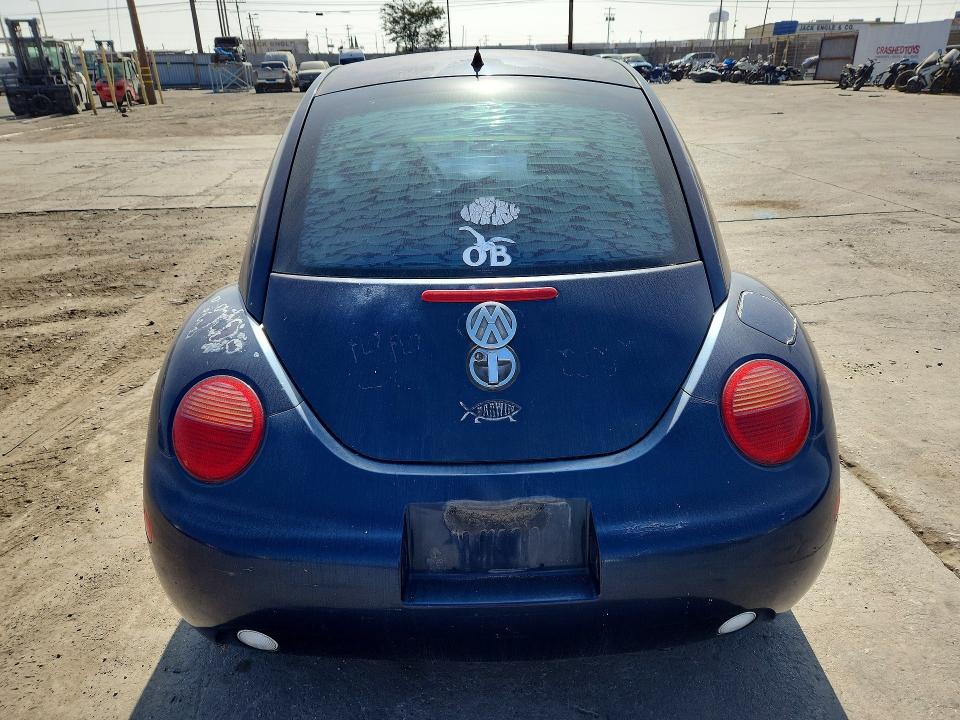 2001 Volkswagen Beetle VIN 3VWBT21C01M413262 COPART salvage auction — NORMAL WEAR, DA, sold $200 on 2026-10-01 (photo 6)
