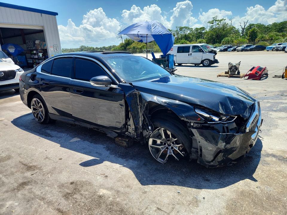 2026 BMW 5 series VIN WBA53FJ03TCW60502 COPART salvage auction — FRONT END, FL - CERTIFICATE OF DESTRUCTION, sold $24,000 on 2026-09-02 (photo 4)
