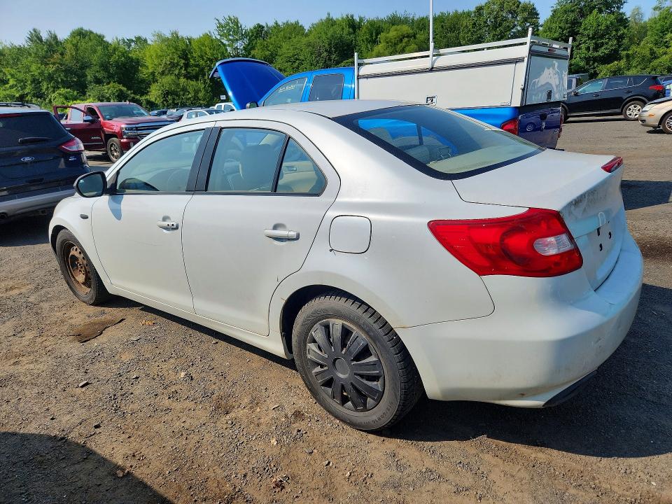 2012 Suzuki Kizashi VIN JS2RE9A16C6100082 COPART salvage auction — MINOR DENT/SCRATCHES, VT - CERTIFICATE OF TITLE, sold $1,900 on 2026-09-18 (photo 2)
