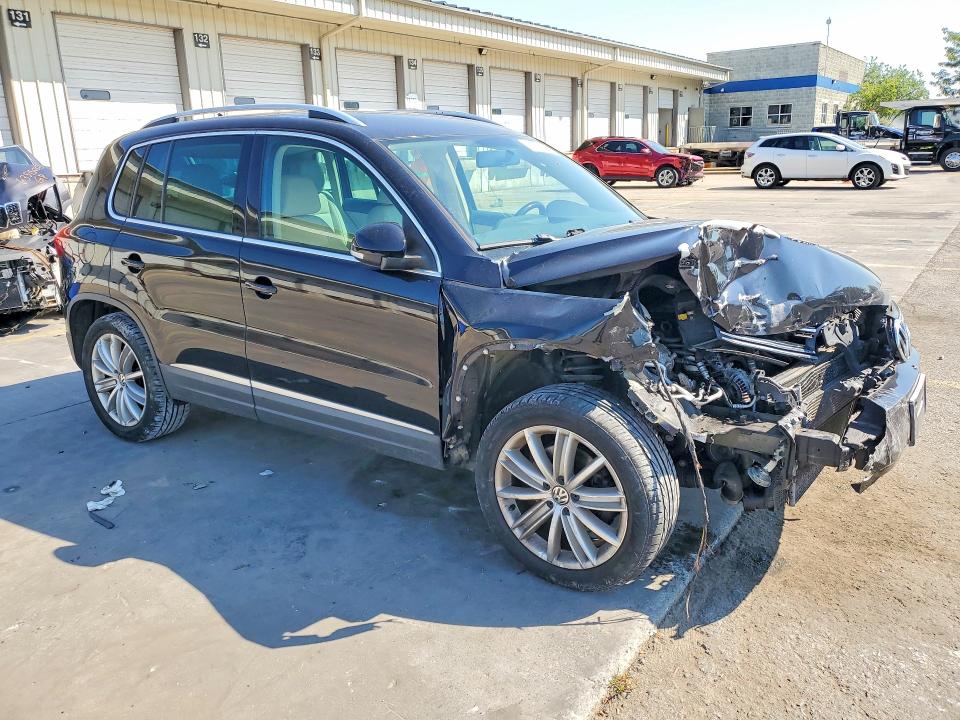 2012 Volkswagen Tiguan VIN WVGAV7AX2CW530039 COPART salvage auction — FRONT END, Ky - Bill Of Sale/Part Only/No Titl, sold $300 on 2026-08-17 (photo 4)