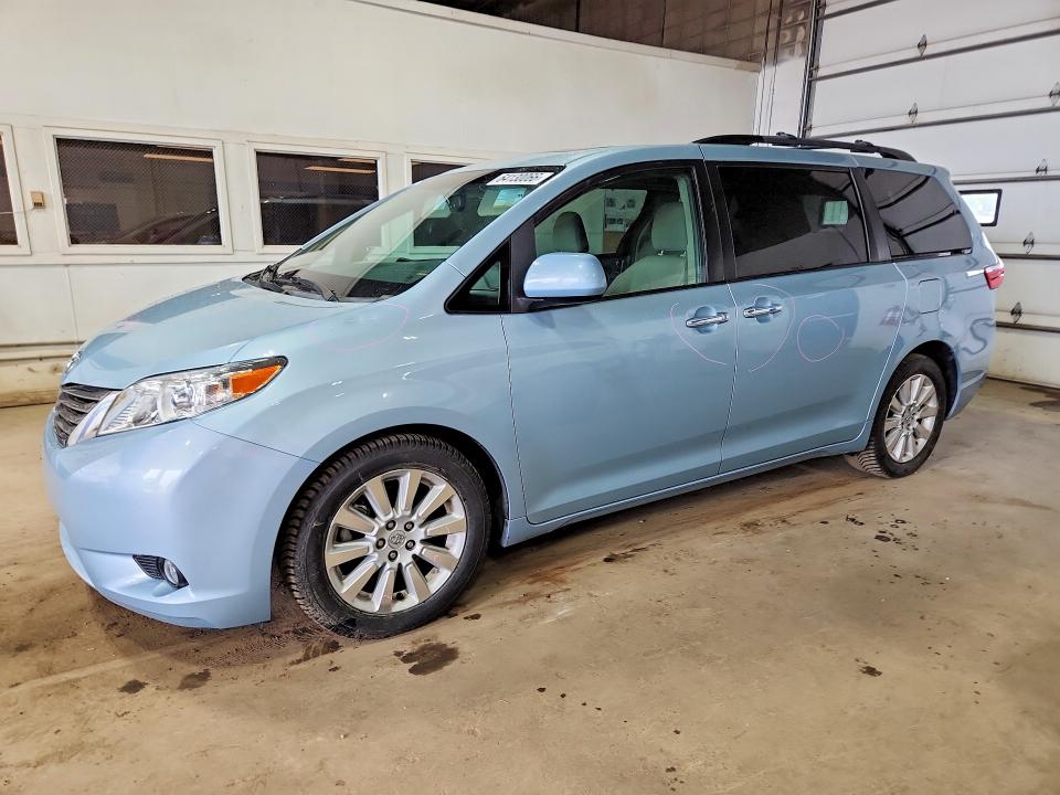 2015 Toyota Sienna VIN 5TDDK3DC2FS118882 — COPART salvage auction photo