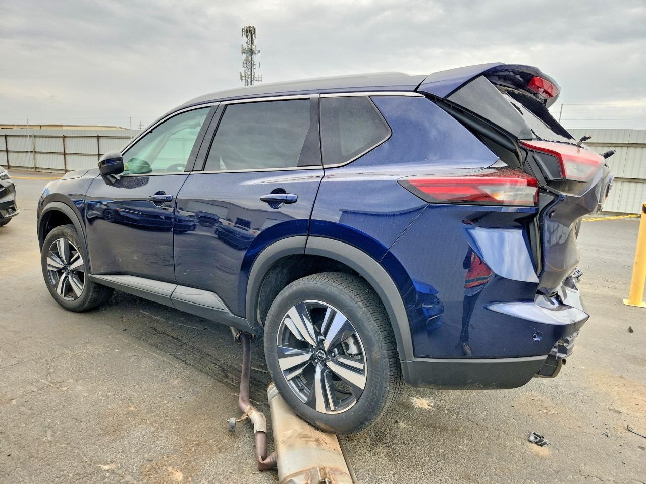 2026 Nissan Rogue VIN 5N1BT3CA4TC763160 COPART salvage auction — Rear End, FL - CERT OF TITLE SLVG REBUILDABLE (P), sold $4,975 on 2026-09-17 (photo 2)