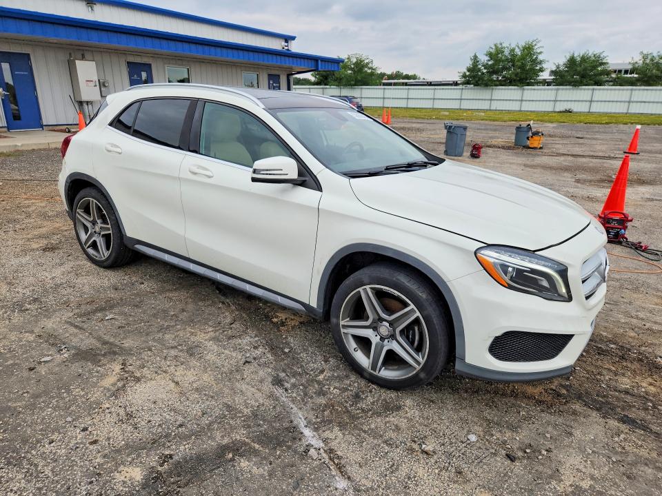 2015 Mercedes-benz Gla-class VIN WDCTG4GB8FJ031033 COPART salvage auction — REAR END, WI - CERTIFICATE OF TITLE, sold $2,050 on 2026-08-11 (photo 4)