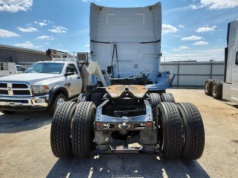 2024 Volvo Vnl VIN 4V4NC9EH7RN634992 COPART salvage auction — FRONT END, OH - DEALER ONLY SALVAGE TITLE, sold $1,100 on 2026-10-01 (photo 6)