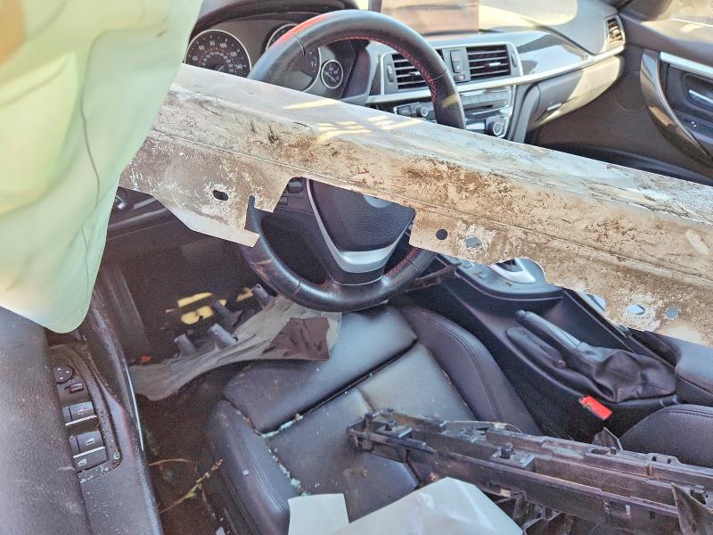 2017 BMW 3er VIN WBA8B9G37HNU52492 COPART salvage auction — SIDE, WA - BILL OF SALE, sold $450 on 2026-08-21 (photo 8)