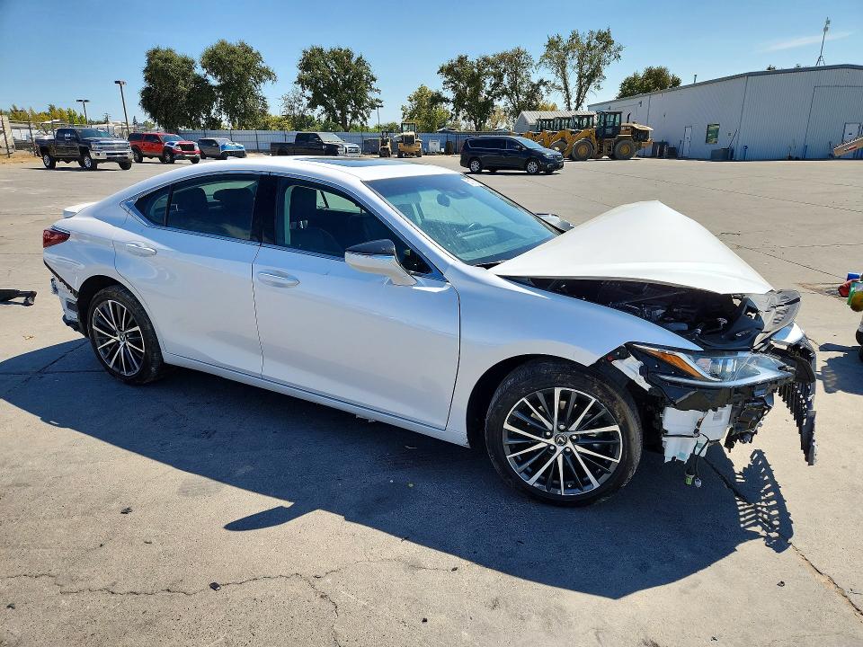 2025 Lexus VIN 58ADA1C1XSU057752 COPART salvage auction — FRONT END, Ca - Salvage Certificate, sold $9,700 on 2026-10-12 (photo 4)