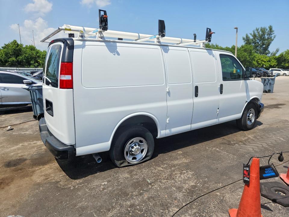 2024 Chevrolet Express VIN 1GCWGAF78R1179279 COPART salvage auction — FRONT END, Md - Cert Of Salvage > 75% Damage (P), sold $5,000 on 2026-09-30 (photo 3)
