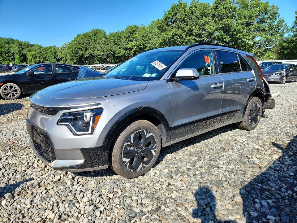 2023 Kia Niro VIN KNDCR3L12P5053949 — COPART salvage auction photo
