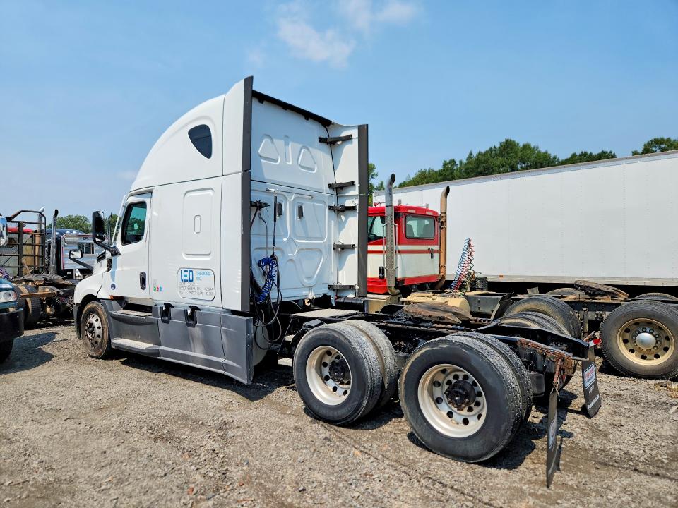 2021 Freightliner Cascadia 126 VIN 3AKJHHDR7MSMG9121 COPART salvage auction — MECHANICAL, AR - CERTIFICATE OF TITLE, sold $11,200 on 2026-09-01 (photo 2)