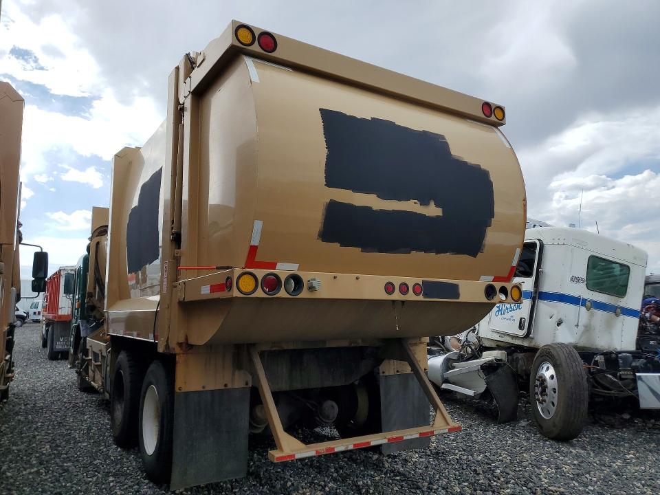 2009 Peterbilt 320 VIN 3BPZL00X69F719201 COPART salvage auction — FRONT END, FL - CERTIFICATE OF DESTRUCTION, sold $400 on 2026-09-29 (photo 2)
