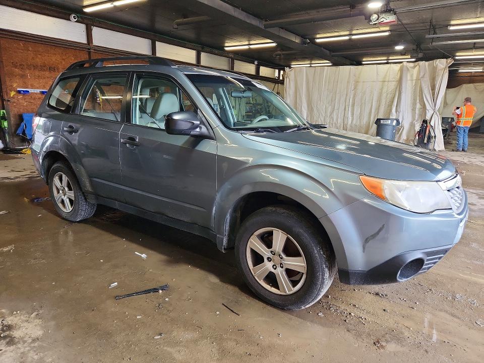 2011 Subaru Forester VIN JF2SHABC3BH727833 COPART salvage auction — MINOR DENT/SCRATCHES, PA - CERT OF TITLE, sold $625 on 2026-09-03 (photo 4)