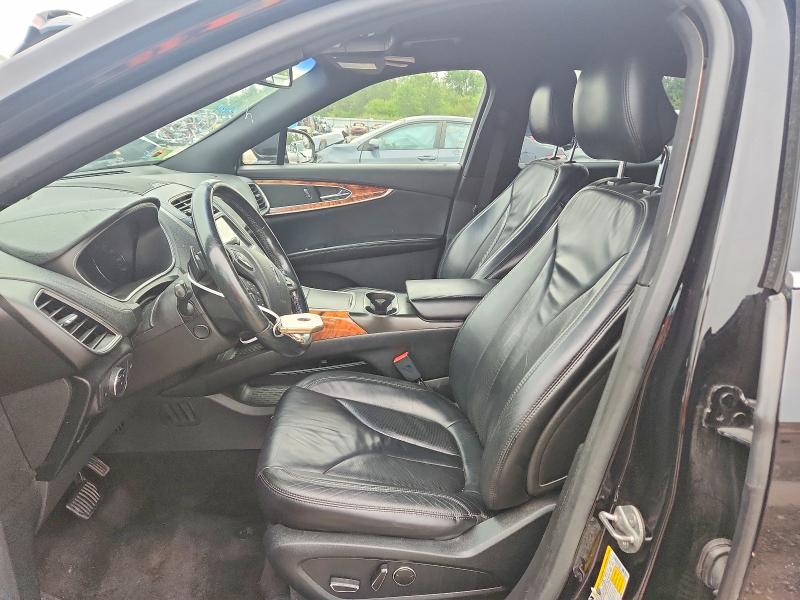 2016 Lincoln MKX VIN 2LMTJ8KR0GBL77408 COPART salvage auction — REAR END, IL - SALVAGE CERTIFICATE, sold $0 on 2026-09-17 (photo 7)