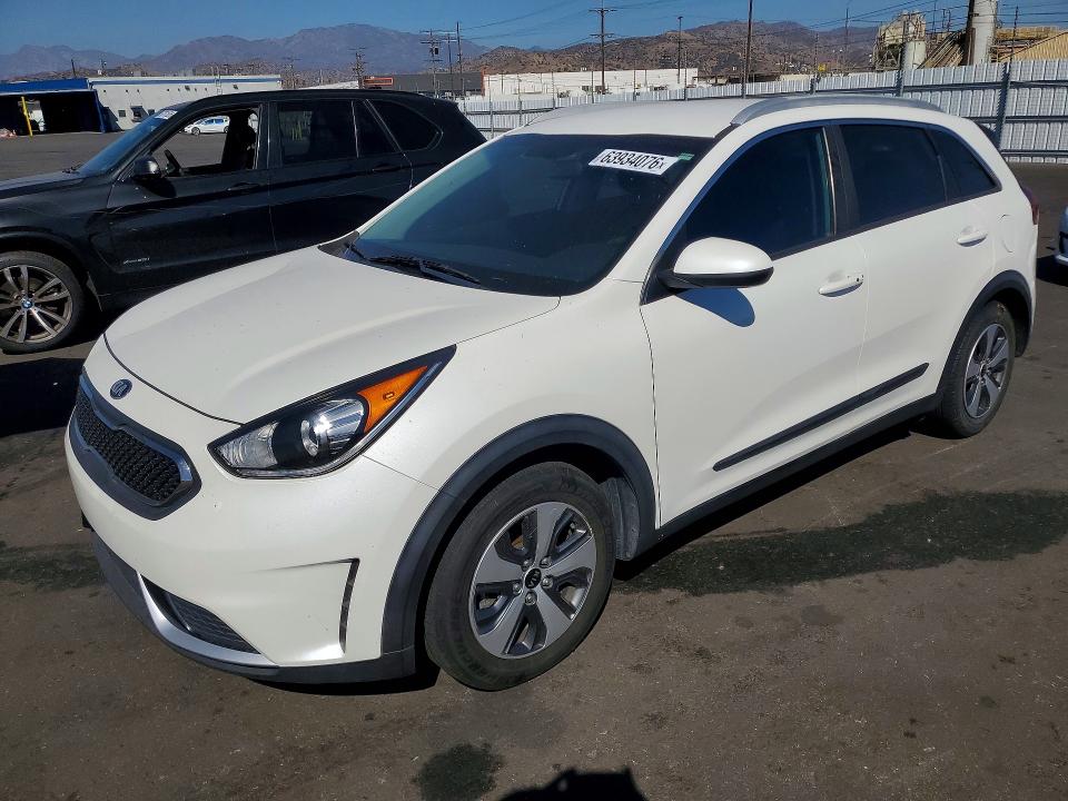 2019 Kia Niro VIN KNDCB3LC5K5300346 COPART salvage auction — MINOR DENT/SCRATCHES, Ca - Dis/Dlr/Exp Only Clean Title, sold $4,500 on 2026-08-22 (photo 1)