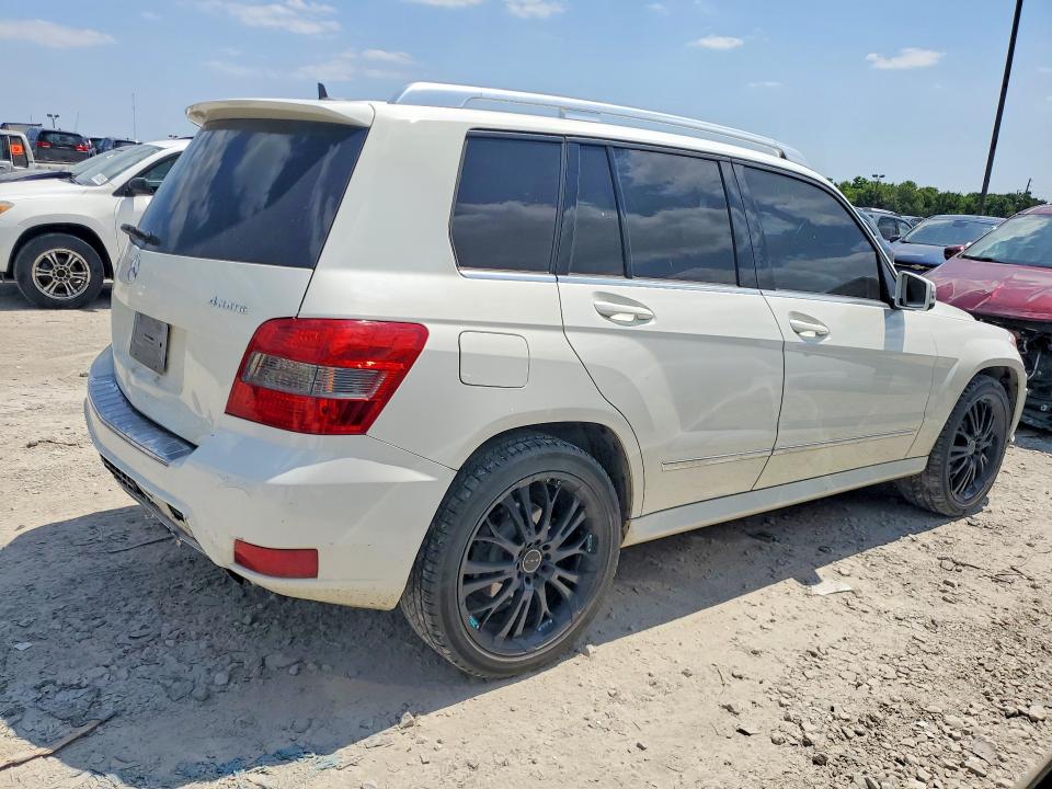 2011 Mercedes-benz Glk-klasse VIN WDCGG8HB8BF604047 COPART salvage auction — REAR END, IN - CERT OF TITLE-SALVAGE TITLE, sold $975 on 2026-08-21 (photo 3)