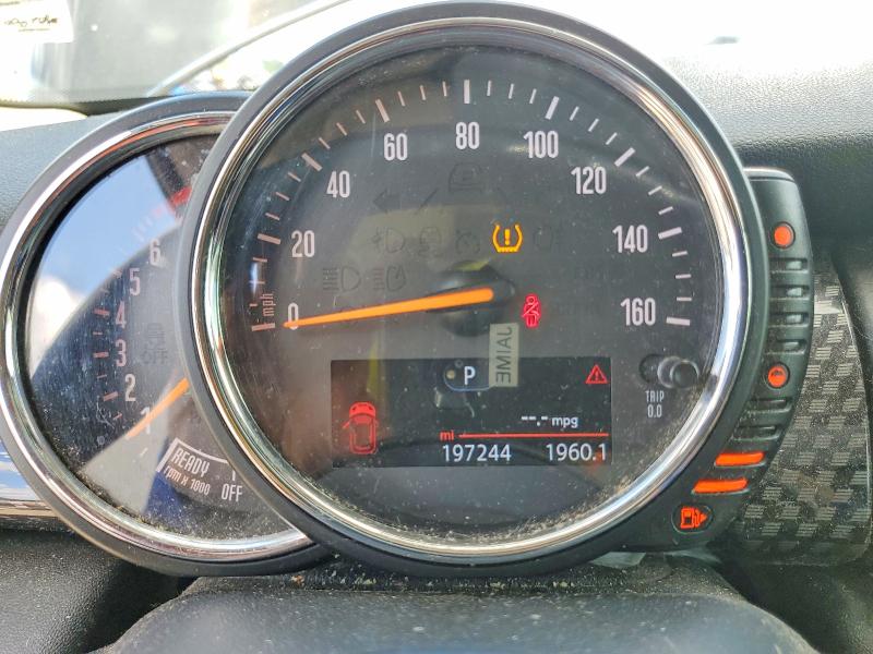 2014 Mini Cooper VIN WMWXM7C51ET986855 COPART salvage auction — MINOR DENT/SCRATCHES, VA - CERTIFICATE OF TITLE, sold $875 on 2026-08-19 (photo 9)