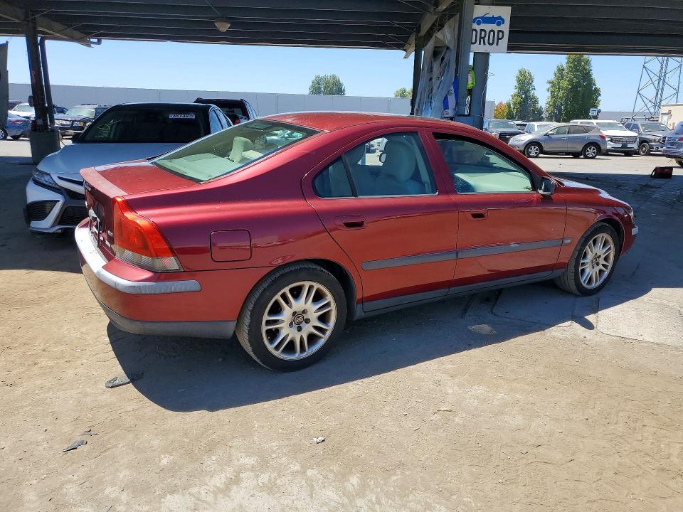 2004 Volvo S60 VIN YV1RS59V642402655 COPART salvage auction — MINOR DENT/SCRATCHES, CA - DIS/DLR/EXP ONLY CLEAN TITLE, sold $150 on 2026-08-07 (photo 3)