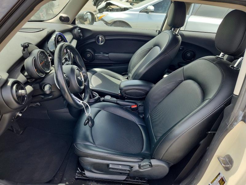 2016 Mini Cooper VIN WMWXP5C58G2D15707 COPART salvage auction — NORMAL WEAR, Ca - Dis/Dlr/Exp Only Clean Title, sold $150 on 2026-08-18 (photo 7)
