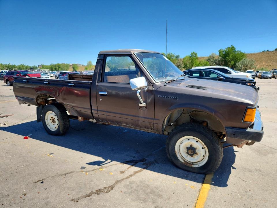1982 Datsun 720 VIN JN6MD02YXTW102624 COPART salvage auction — SIDE, Co - Certificate Of Title, sold $250 on 2026-09-15 (photo 4)