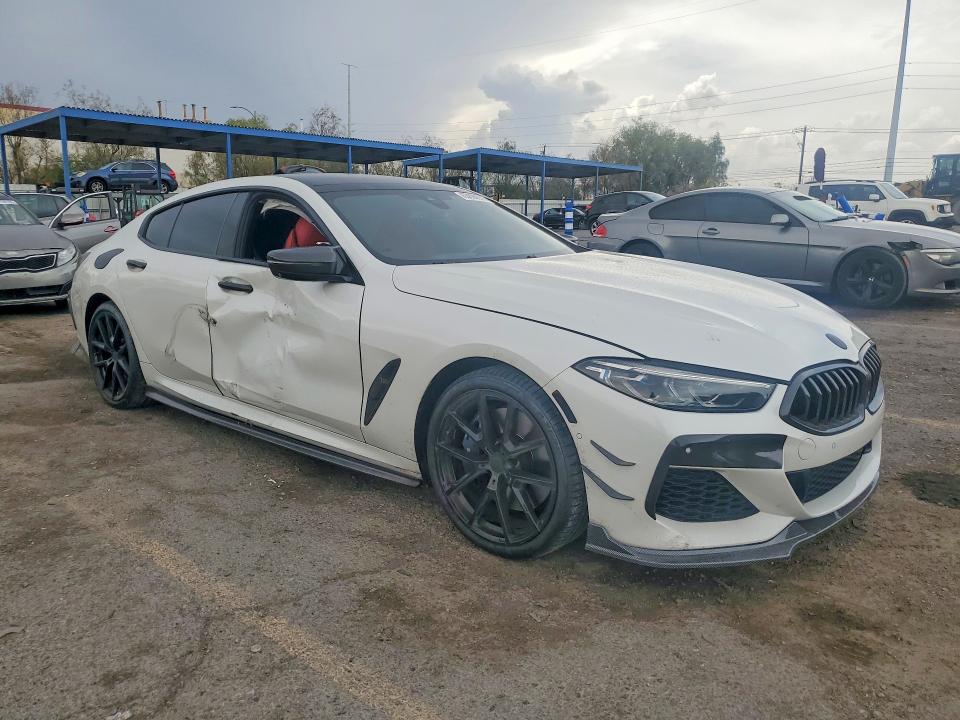 2020 BMW 8er VIN WBAGV2C0XLCE05244 COPART salvage auction — SIDE, Nv - Salvage Title, sold $25,250 on 2026-08-27 (photo 4)