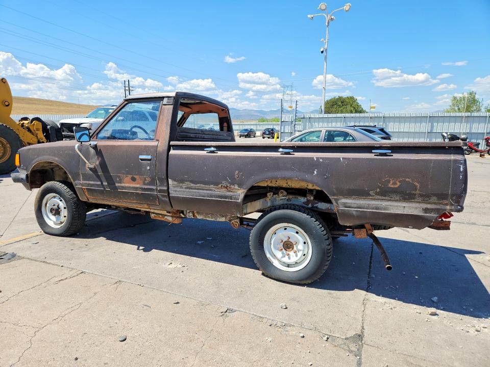 1982 Datsun 720 VIN JN6MD02YXTW102624 COPART salvage auction — SIDE, Co - Certificate Of Title, sold $250 on 2026-09-15 (photo 2)