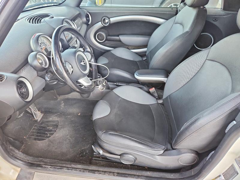 2010 Mini Cooper VIN WMWMS3C50ATZ84848 COPART salvage auction — MECHANICAL, MT - CERTIFICATE OF TITLE, sold $750 on 2026-08-31 (photo 7)