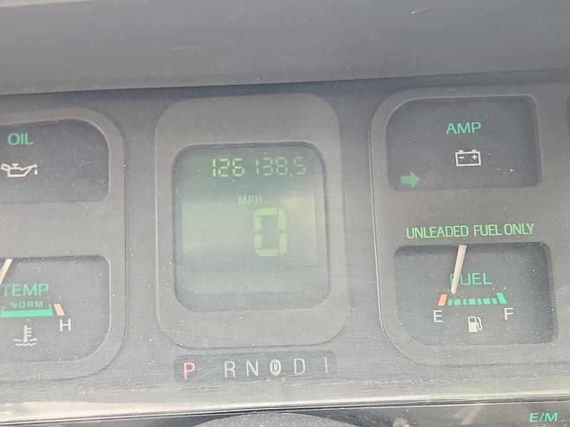 1986 Mercury Cougar VIN 1MEBP92F3GH728237 COPART salvage auction — VANDALISM, CA - DIS/DLR/EXP ONLY CLEAN TITLE, sold $225 on 2026-08-26 (photo 9)