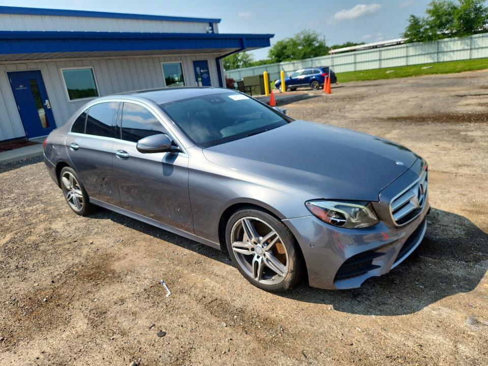 2017 Mercedes-benz E-class VIN WDDZF4KB8HA146850 COPART salvage auction — FRONT END, Wi - Certificate Of Title, sold $1,600 on 2026-08-18 (photo 4)