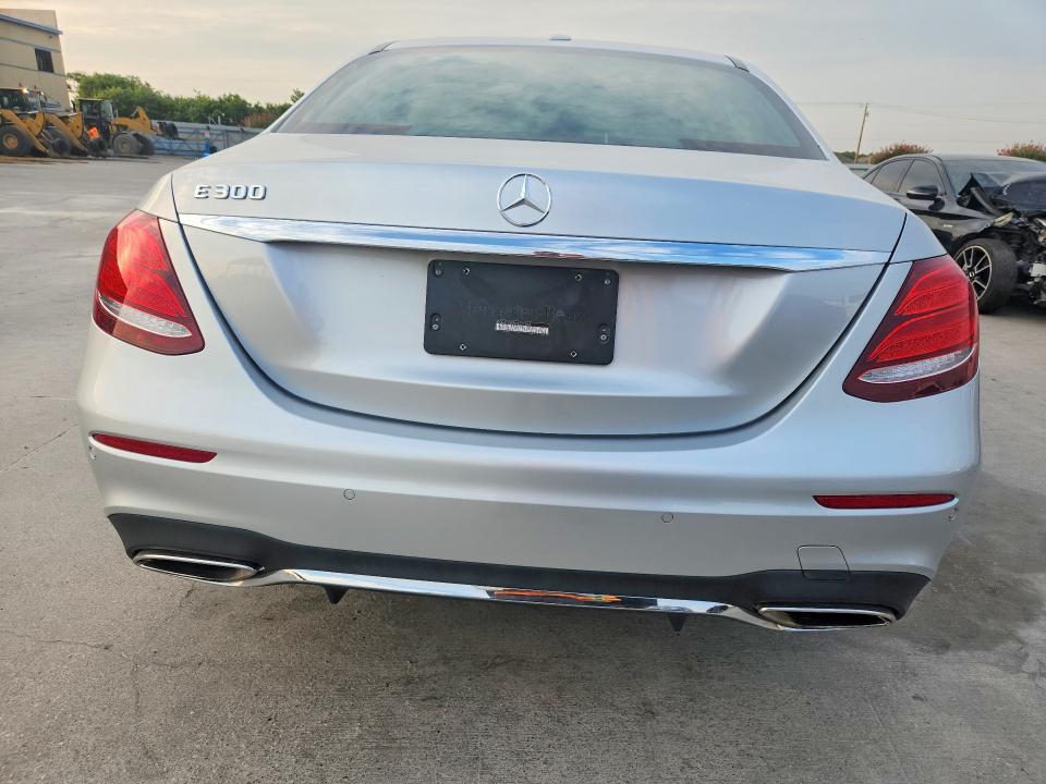 2017 Mercedes-benz E-klasse VIN WDDZF4JB5HA260855 COPART salvage auction — WATER/FLOOD, Tx - Salvage Title-Flood Damage, sold $5,600 on 2026-08-20 (photo 6)