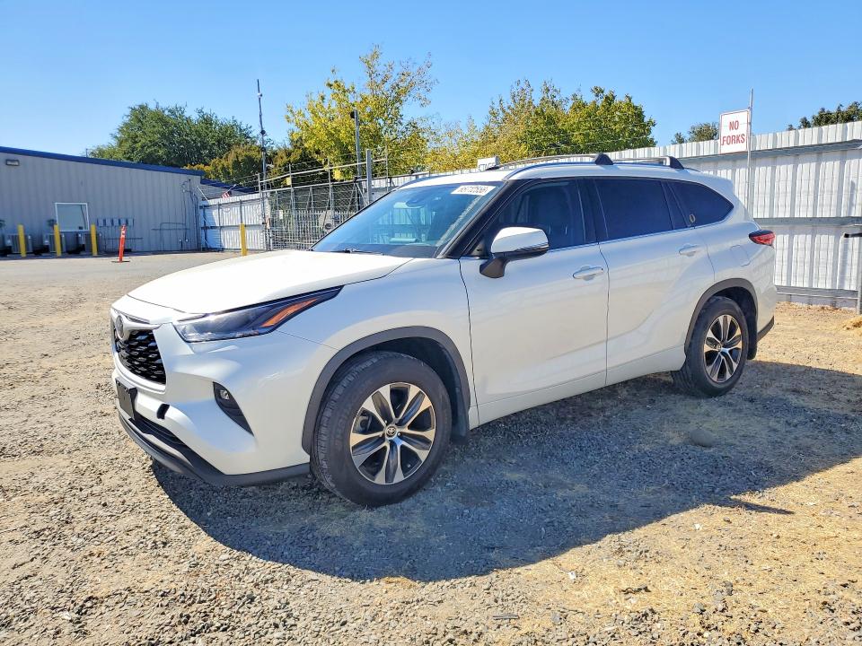2021 Toyota Highlander VIN 5TDHZRAH5MS514513 — COPART salvage auction photo