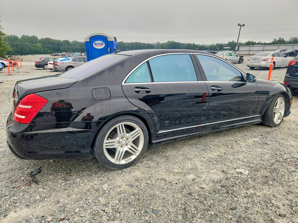 2013 Mercedes-benz S-klasse VIN WDDNG7DB8DA497116 COPART salvage auction — MINOR DENT/SCRATCHES, Ga - Certificate Of Title, sold $2,400 on 2026-08-12 (photo 3)