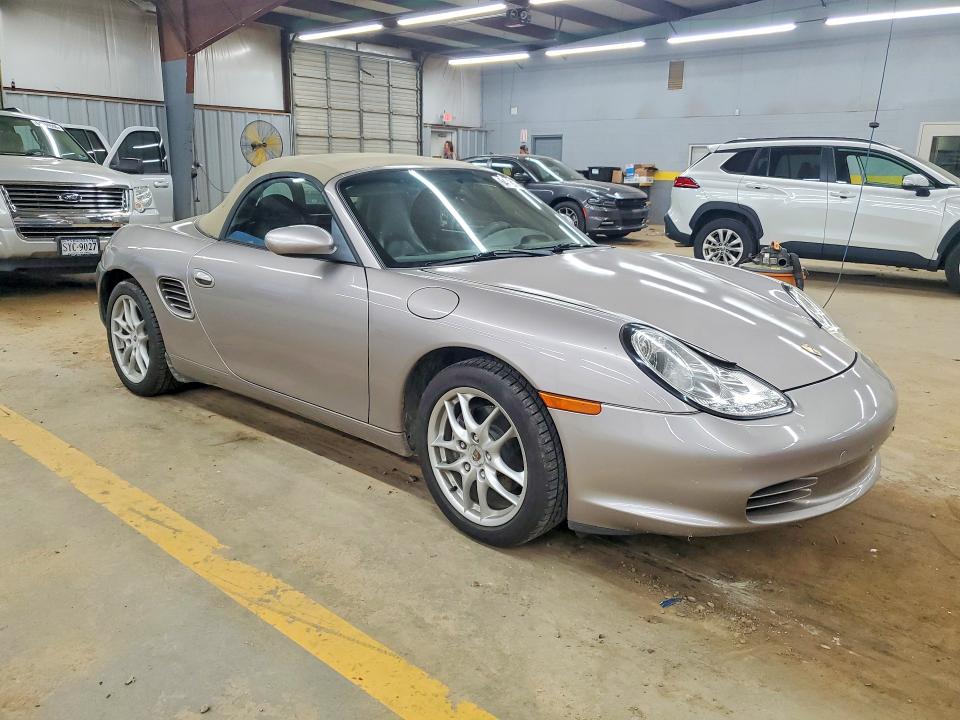 2003 Porsche Boxster VIN WP0CA29813U621453 COPART salvage auction — DAMAGE HISTORY, VA - DEALER ONLY CLEAN TITLE, sold $450 on 2026-08-19 (photo 4)