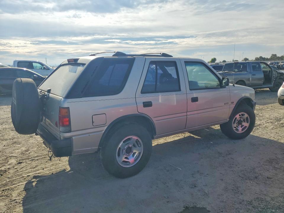 1997 Isuzu Rodeo VIN 4S2CM58V5V4344300 COPART salvage auction — FRONT END, Ca - Dis/Dlr/Exp Only Clean Title, sold $100 on 2026-09-03 (photo 3)