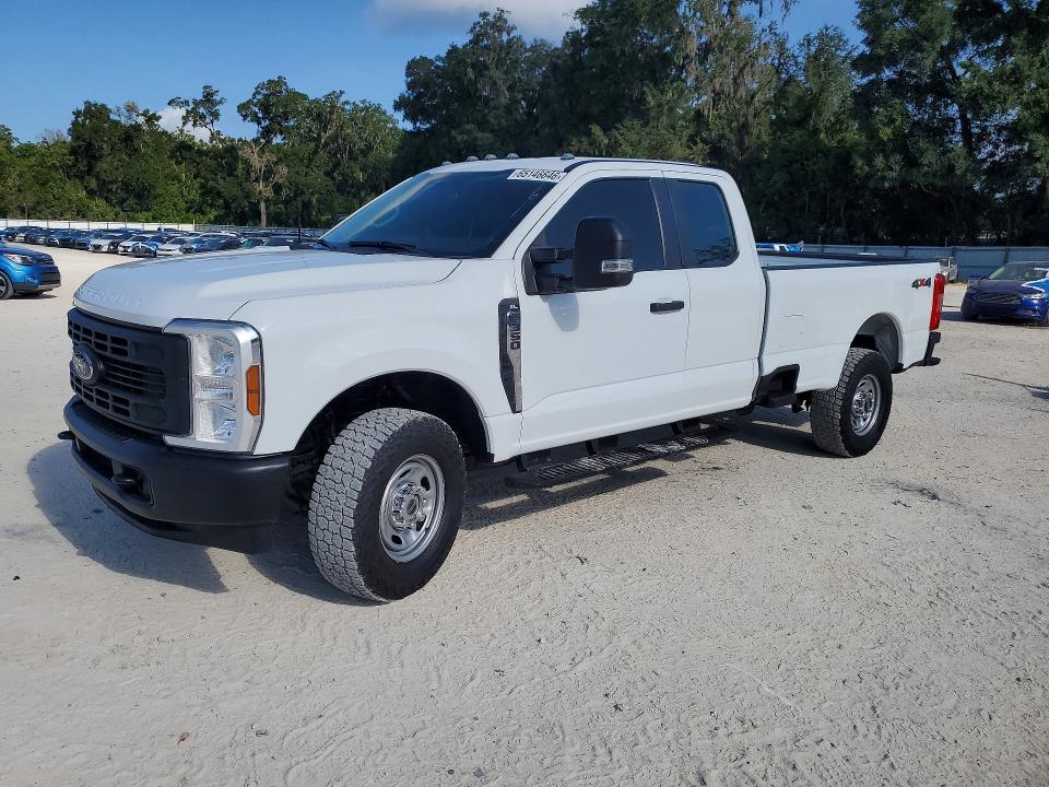 2024 Ford F-350 super duty VIN 1FT8X3BA9REC90244 — COPART salvage auction photo